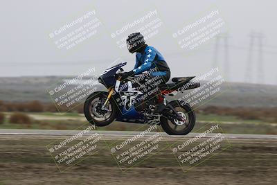 media/Nov-29-2025-TrackDaz (Sat) [[10ae2d9bce]]/B Group/Session 4 (Wheelie Bump)/